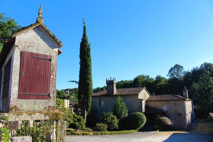 Casa rural para 3 personas, con Terraza y Jardín además de Piscina y Vistas en Comarca de Orense