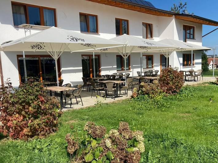 Apartamento entero, Apartamento 'Doppelzimmer 3' con terraza compartida, jardín compartido y Wi-Fi in Nerenstetten, Öllingen Region