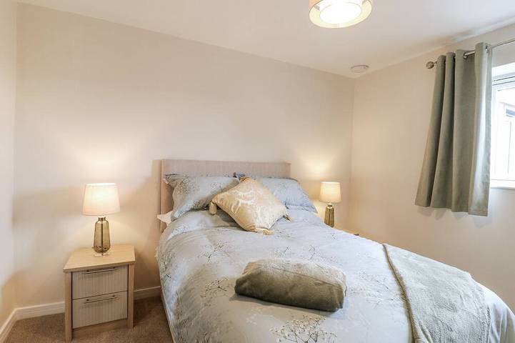 Fields View, family friendly, character holiday cottage in Alrewas in Staffordshire