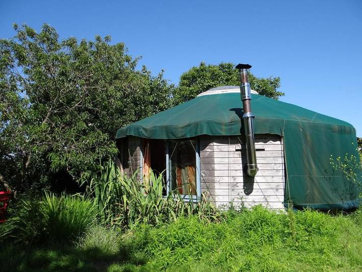 Tente pour 3 personnes, avec terrasse et jardin dans le Cantal - 4