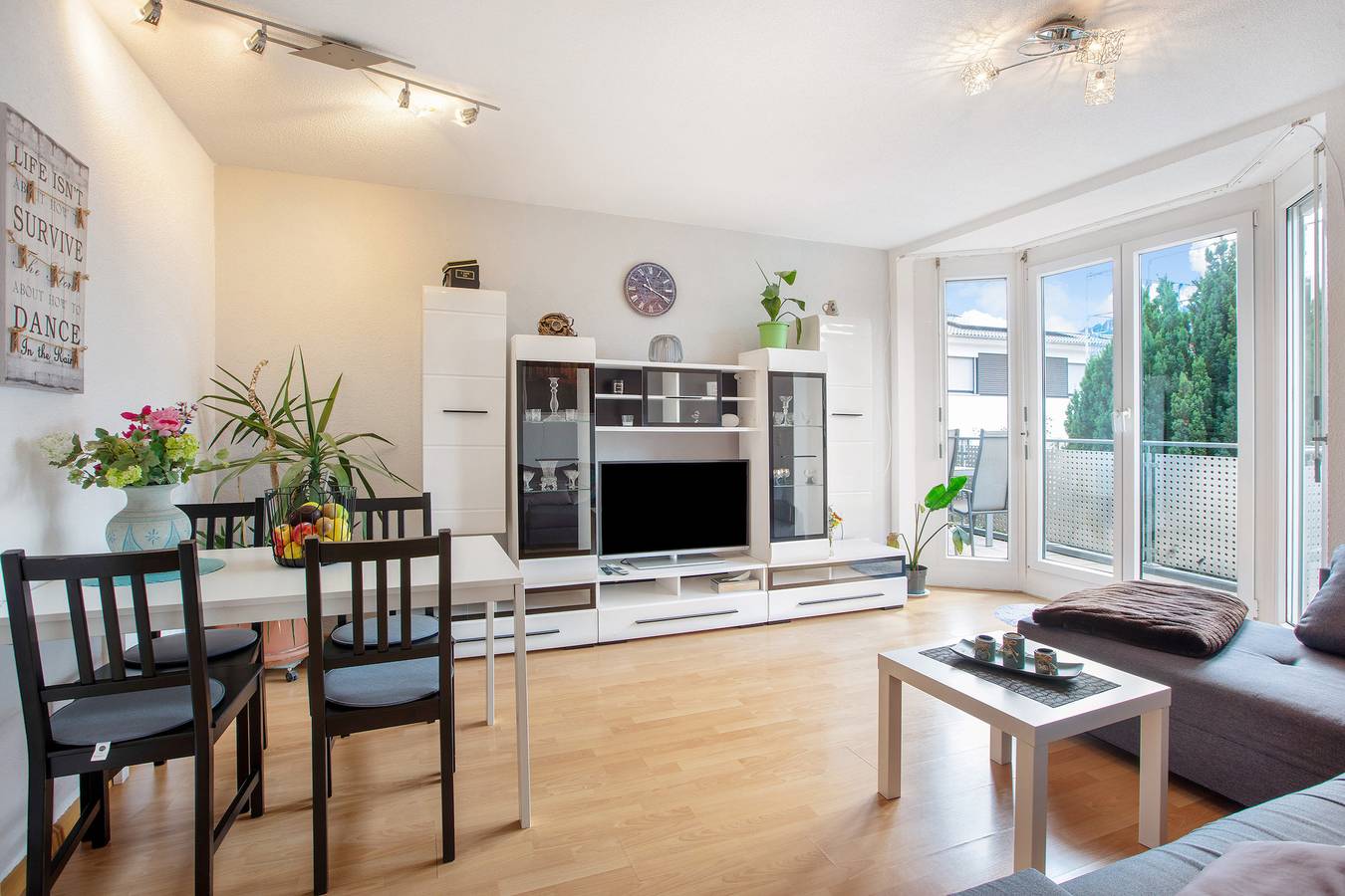 Ganze Wohnung, Ferienwohnung "Haus Castellblick" mit Bergblick, Balkon und Wlan in Ballrechten-Dottingen, Südschwarzwald