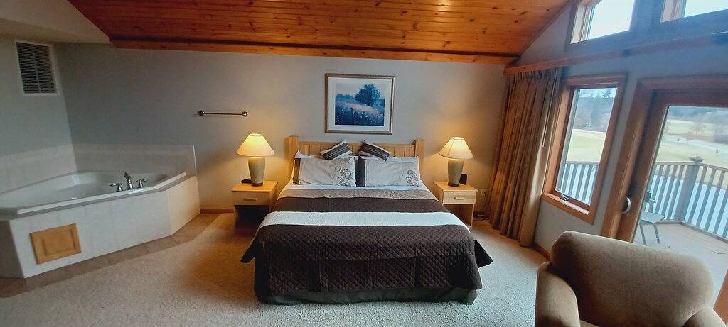 Ganze Wohnung, 1 Bedroom Deluxe Suite- Golf/Lake/Beach/Pool in Castle Rock Lake