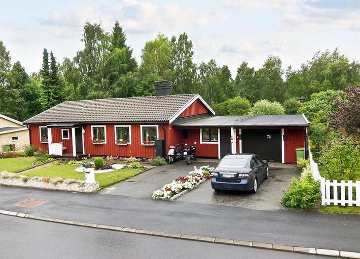 Cottage pour 2 personnes, avec jardin ainsi que balcon et jacuzzi à Umea