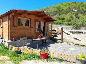 Gîte pour 2 personnes, avec vue et jardin à Roquefort-de-Sault