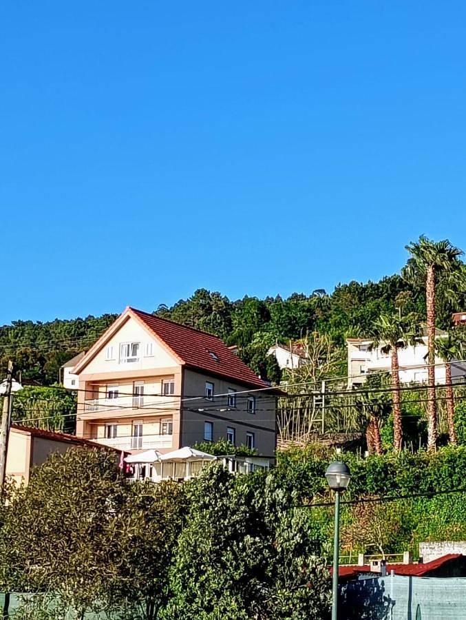Casa de huéspuedes para 3 personas, con vistas y terraza en Redondela