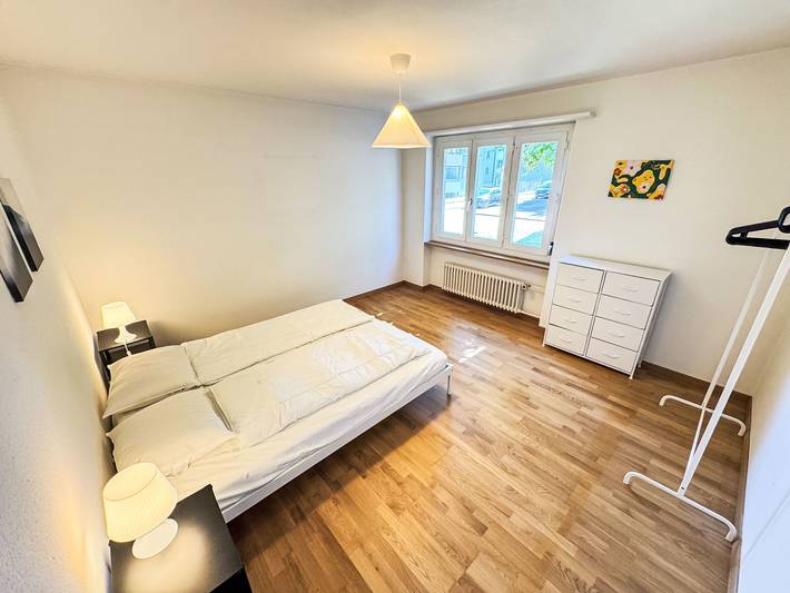 Appartement entier, Appartement de vacances pour 8 personnes avec balcon in Zürich 46 Affoltern, Zurich