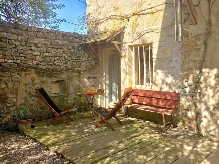 Gîte pour 4 personnes, avec jardin à Brianny
