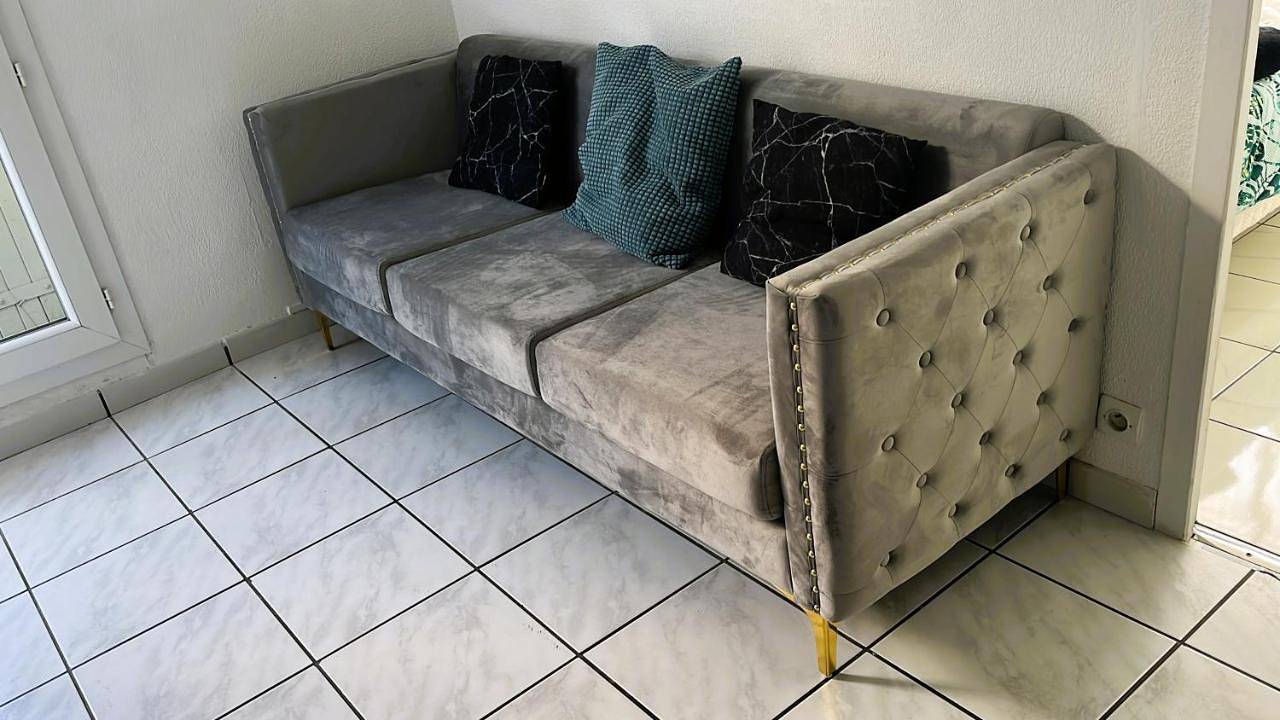 Appartement entier, Blue Summer Vibes - Apartment 6 - Ac, parking, beach at 50m, Spa discnt in La Ciotat, Région de Marseille