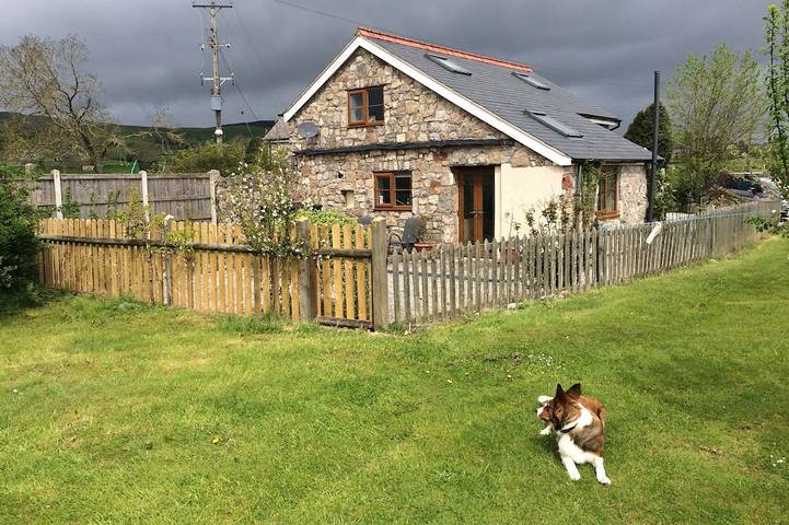 Holiday rental for 5 people, with garden, with pets in Denbighshire