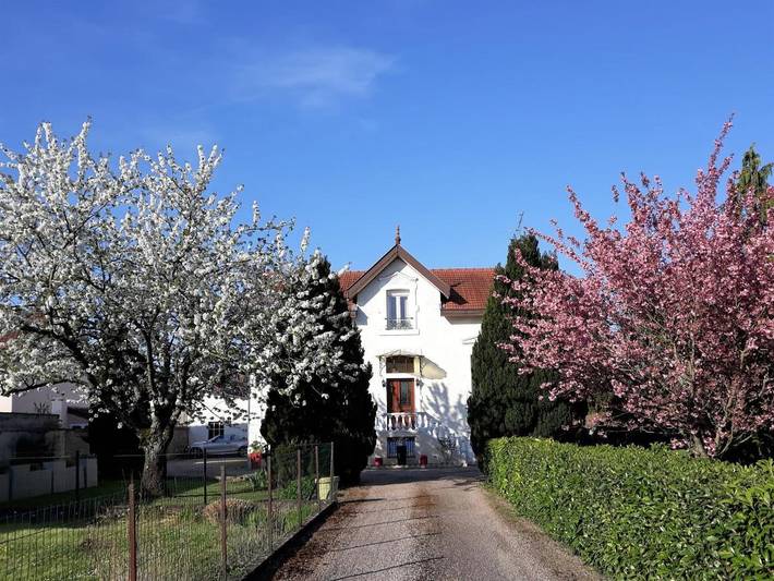 Chambre d’hôte pour 2 personnes, avec Jardin et Vue à Belleray
