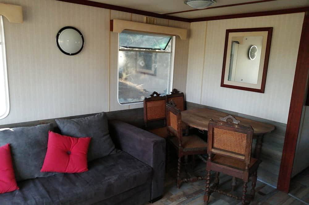 Mobil Home 27 M2 + Terrace 4 to 6 pers. in private property in Béziers, Côte d'Améthyste