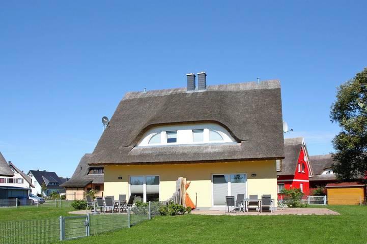 Ferienhaus für 6 Personen, mit Terrasse und Garten sowie Sauna in Neuenkirchen (Rügen) - 2