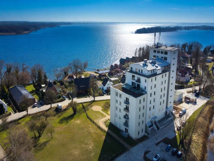 Ferienwohnung für 8 Personen, mit Sauna und Ausblick am Schweriner See
