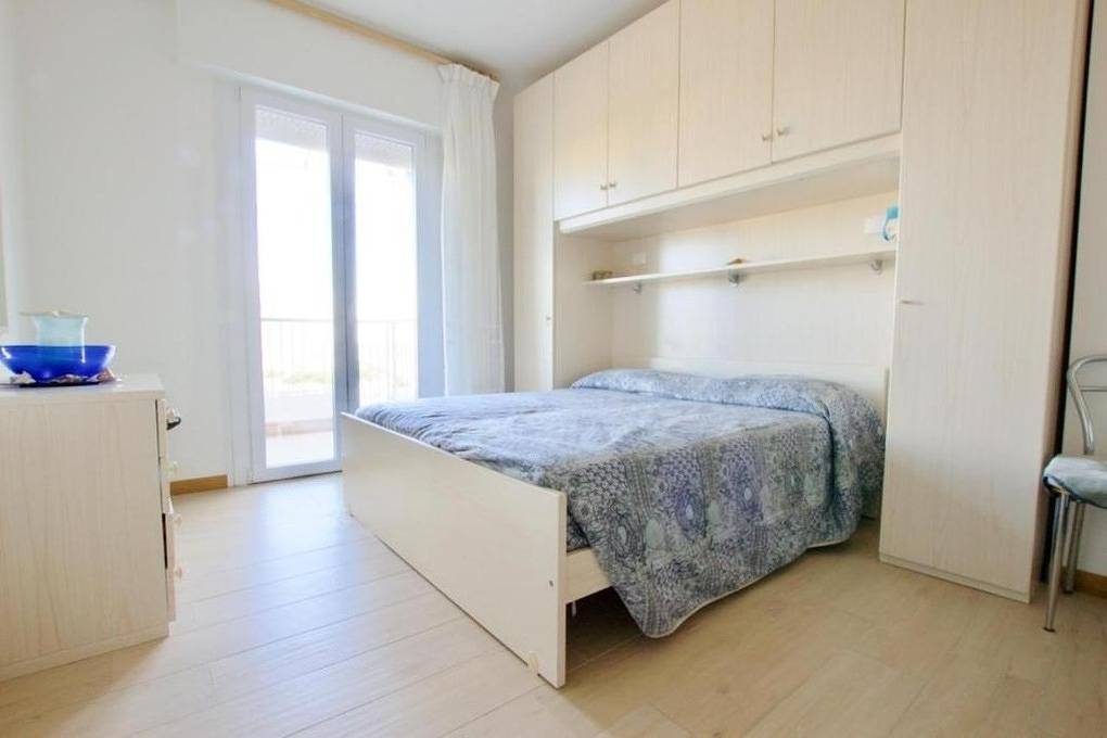 Entire holiday apartment, Holiday apartment for 5 people with balcony in Lido di Jesolo, Jesolo