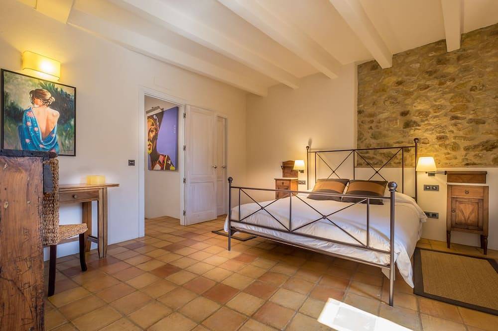 Can Caranta Catalina House - Splendid 18th Century House in Pals in Pals, Costa Brava
