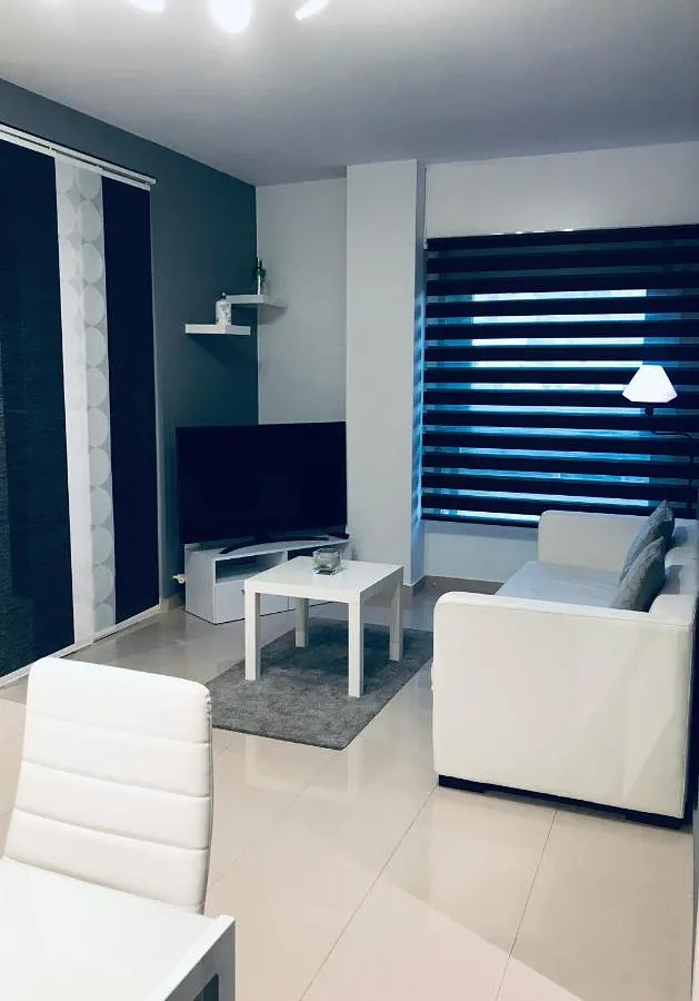 Ferienwohnung für 3 Personen, mit Garten und Seeblick sowie Ausblick - 1