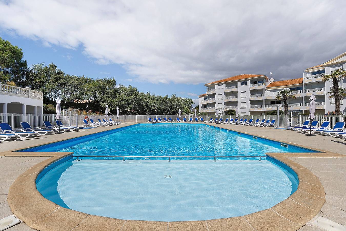 Appartement entier, Appartement 'Olympe 325' avec piscine partagée, balcon et Wi-Fi in Château-d'Olonne, Les Sables-d'Olonne