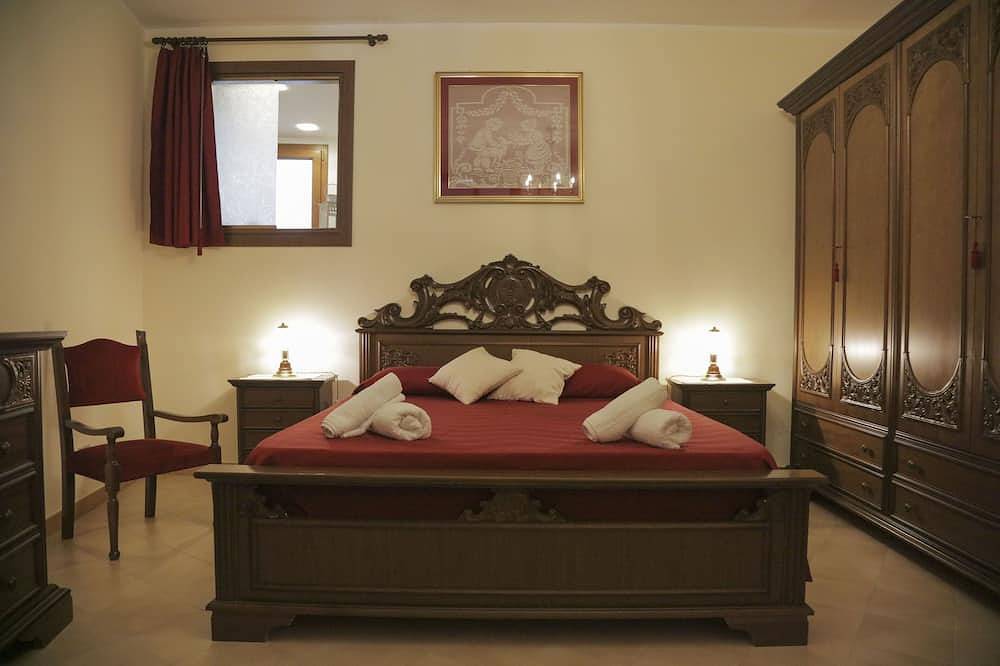 Hel lejlighed, Cefalù - Old town apartment Casa Fiore second floor in Cefalù, Cefalù (Kommune)