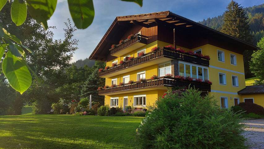 Ferienwohnung für 6 Personen, mit Seeblick und Garten sowie Ausblick und Terrasse - 1