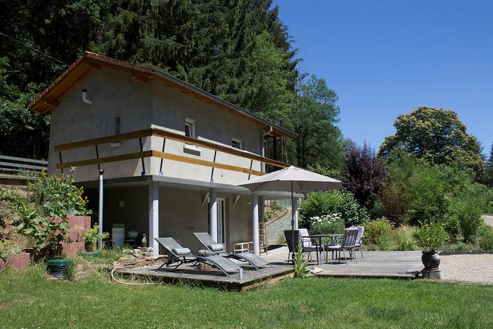 Gîte pour 4 personnes, avec Balcon ainsi que Terrasse et Jardin