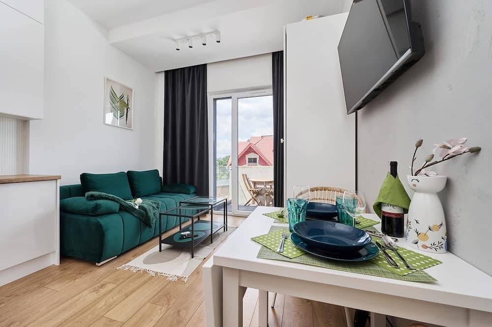 Ganze Wohnung, Funktionelles Studio mit Balkon | Nähe Odra und Zoo in Breslau, Niederschlesien
