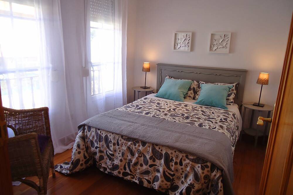 Gran casa de pueblo con magníficas vistas in San Vicente de la Barquera, Oyambre
