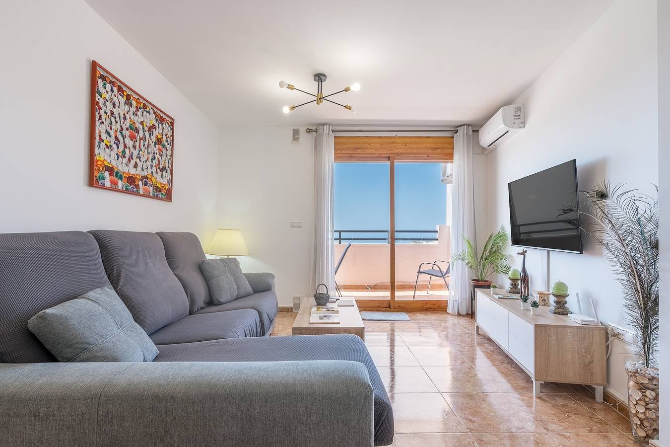 Entire apartment, Apartment 'Haza' with Sea View, Wi-Fi and Air Conditioning in Polopos - La Mamola, Cordillera Penibética
