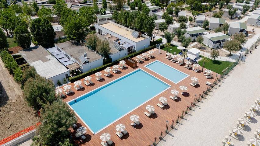 Bungalow per 4 persone, con giardino e piscina per bambini nonché piscina - 1