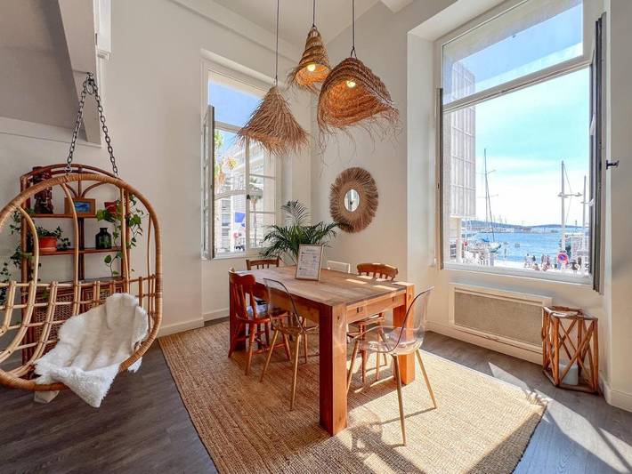 Gîte pour 6 personnes, avec vue dans Port De Toulon