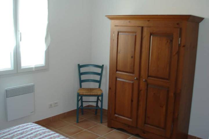 Location de vacances pour 6 personnes, avec terrasse ainsi que jacuzzi et jardin à Puyméras - 4