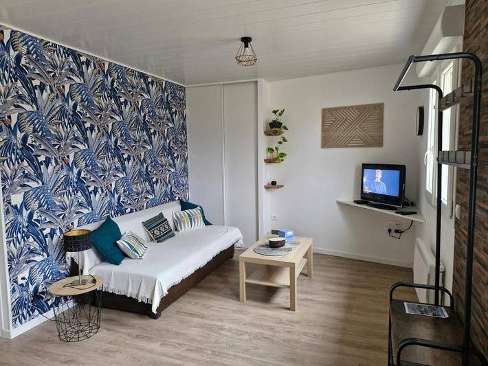 Gîte pour 5 personnes, avec Terrasse et Vue dans Villechétive