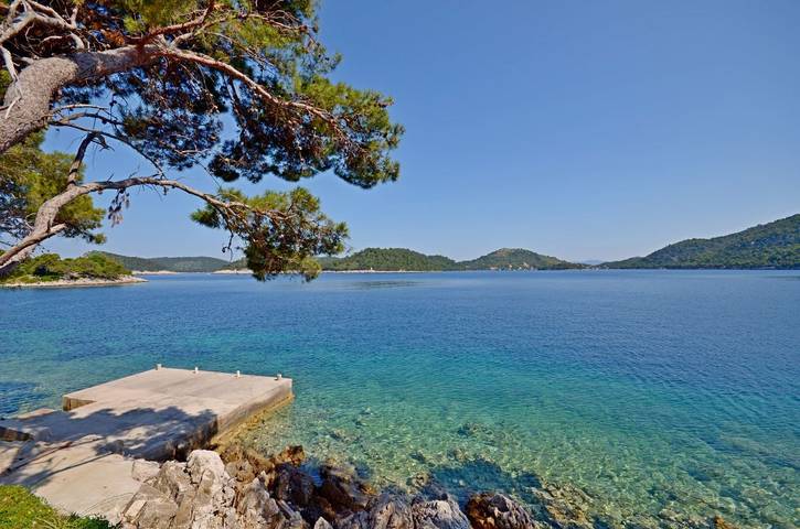 Gîte pour 2 personnes, avec terrasse dans Lastovo - 2