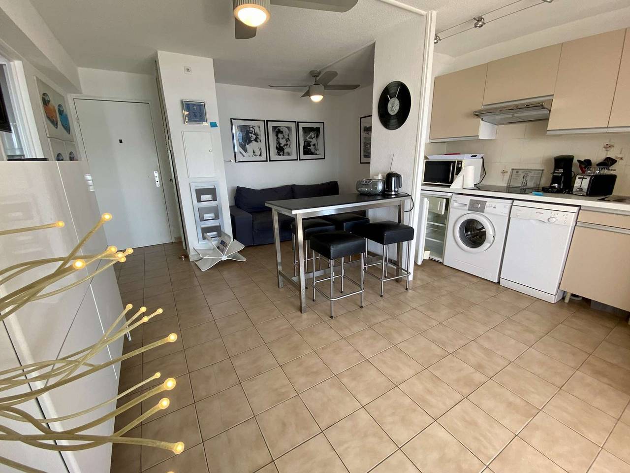 Entire apartment, Seaside 2-Room Apartment with Terrace in Cavalaire-sur-Mer – Sleeps 4 in Cavalaire-sur-Mer, Draguignan region