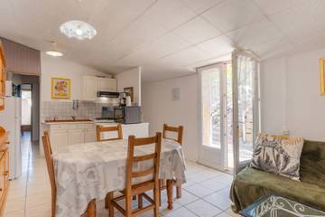 Location De Vacances pour 6 Personnes dans Saint-Sauveur-de-Cruzières, Parc national des Cévennes, Photo 3