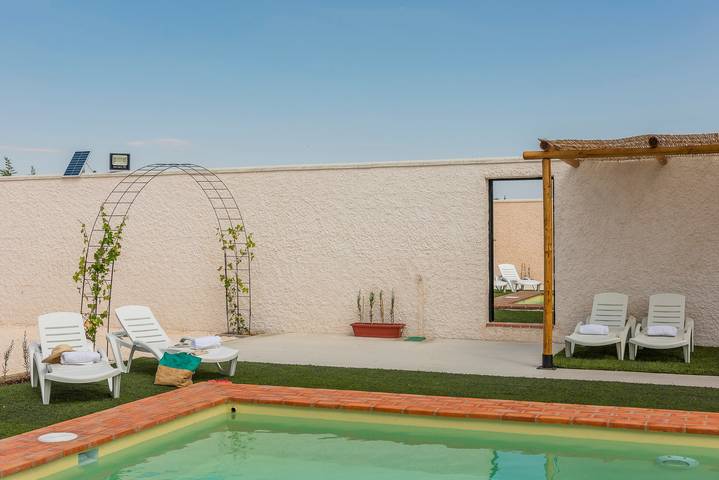 Casa rural con piscina para 8 personas, con jardín en Sierra Sur de Sevilla - 3