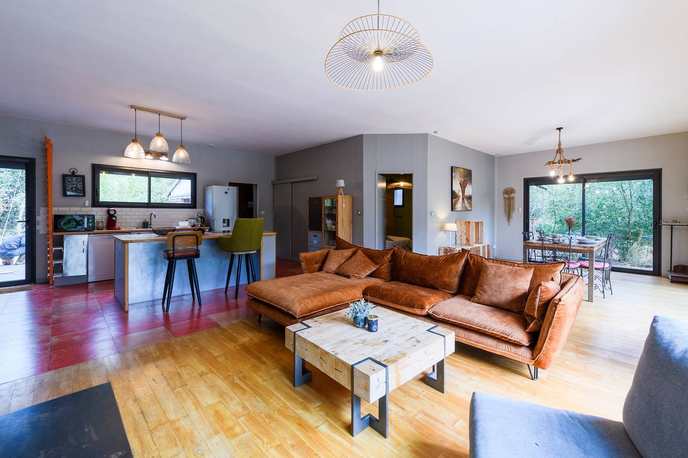 Chemin de Ronze - Maison au calme avec piscine in Labastide-de-Virac, Ardèche
