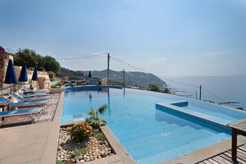 Agriturismo Con Piscina per 16 Persone in Comune di Ospedaletti, Provincia di Imperia, Foto 2