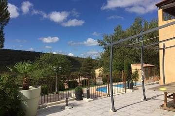 Gîte pour 6 personnes, avec terrasse et jardin à Artignosc-sur-Verdon