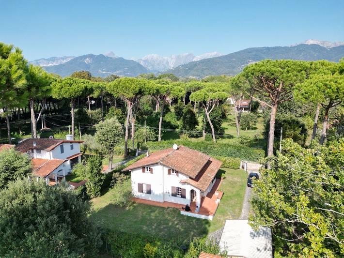 Villa pour 8 personnes, avec jardin, animaux acceptés à Massa (Italie)