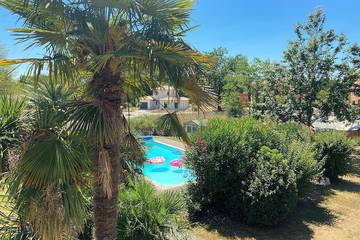 Cottage pour 12 personnes, avec piscine à Pompignac