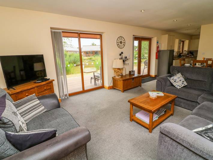 Sunnyside Lodge in Thorpe on the Hill, Lincolnshire
