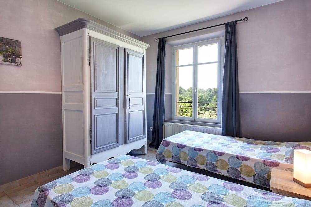 Alquiler de vacaciones con piscina y Spa privado en el Luberon en Provenza in Mérindol, Parque natural regional del Luberon