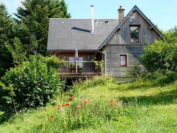 Gîte pour 6 personnes, avec terrasse et vue, adapté aux familles à La Grande-Verrière