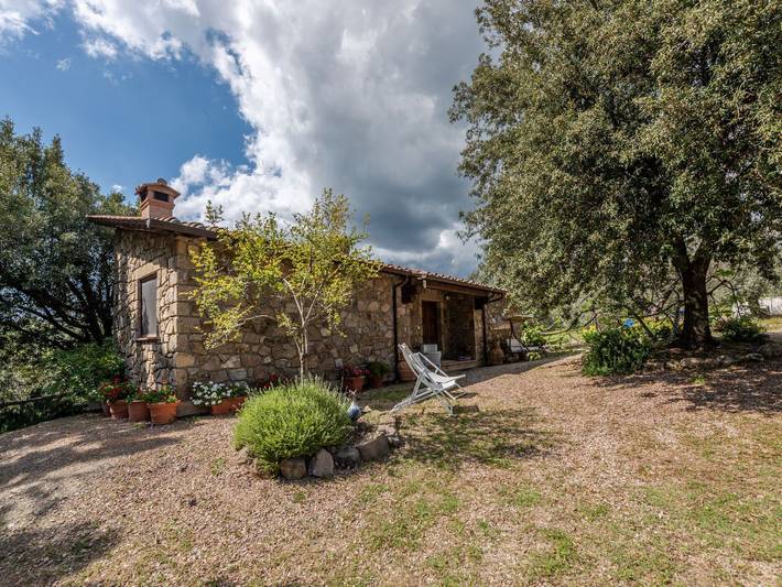 Agriturismo per 6 persone, con Balcone e Terrazza nonché Giardino a Roccastrada