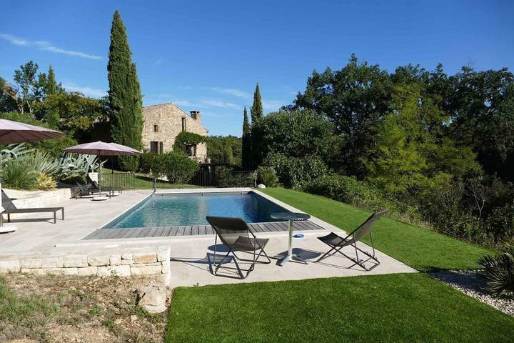 Maison de vacances pour 5 personnes, avec jardin et piscine, animaux acceptés