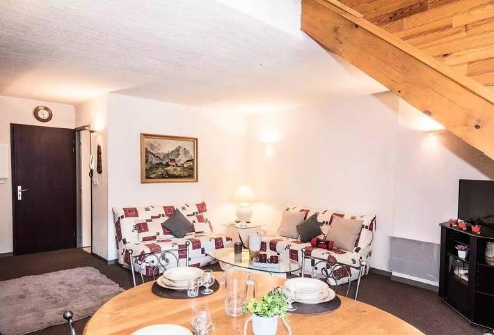 Gîte pour 6 personnes, avec vue dans Office De Tourisme De Saint Laurent Soulan - 3