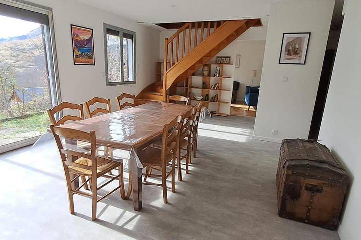 Location de vacances pour 10 personnes, avec jardin et vue à Poubeau - 3