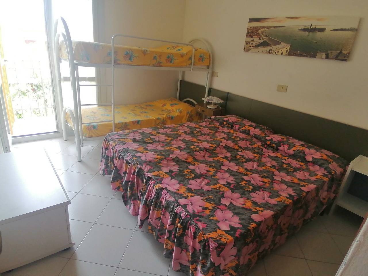 Geheel appartement, Appartement 'Euroholiday 1G' met privé terras en Wi-Fi in Lido di Jesolo, Jesolo
