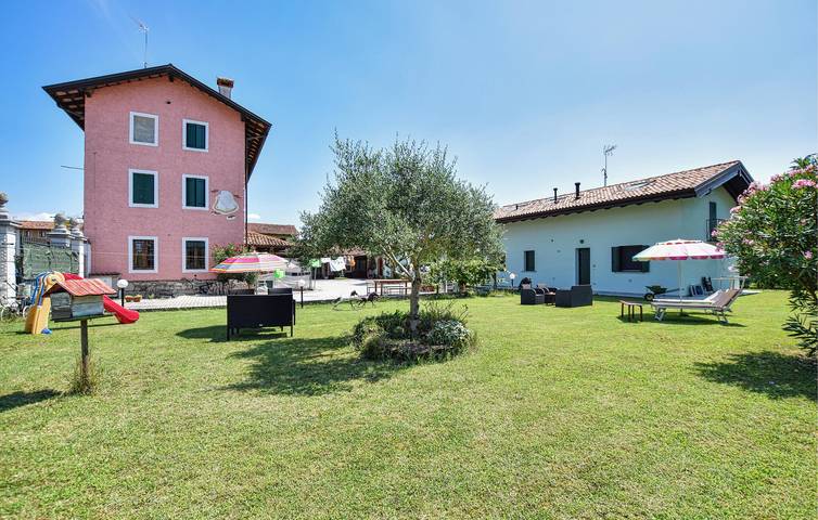 Holiday home for 9 people, with garden and terrace - 1