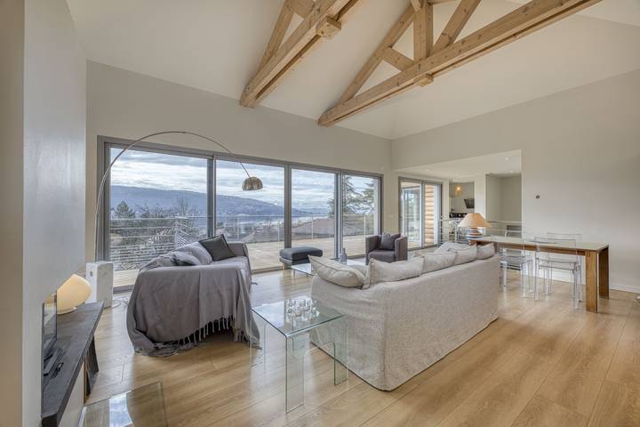 Location de vacances pour 8 personnes, avec vue sur le lac ainsi que jardin et balcon à Veyrier-du-Lac - 4